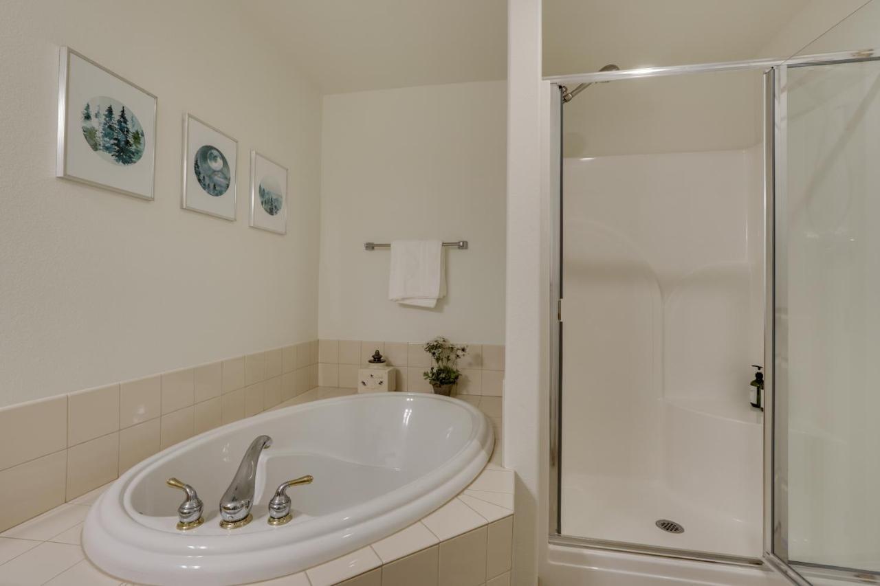 Klamath Falls Getaway With Pool And Hot Tub Access! Zewnętrze zdjęcie